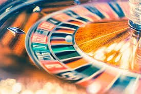 Người dùng Việt Nam chơi Live Casino trên điện thoại tại bongvip25
